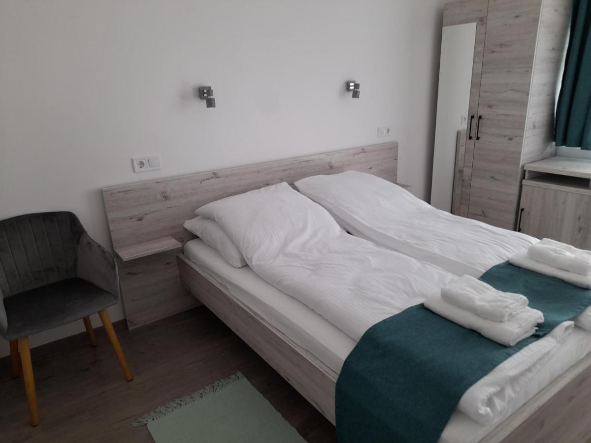 Orion Panzio Bed and Breakfast Hajdúszoboszló Eksteriør billede