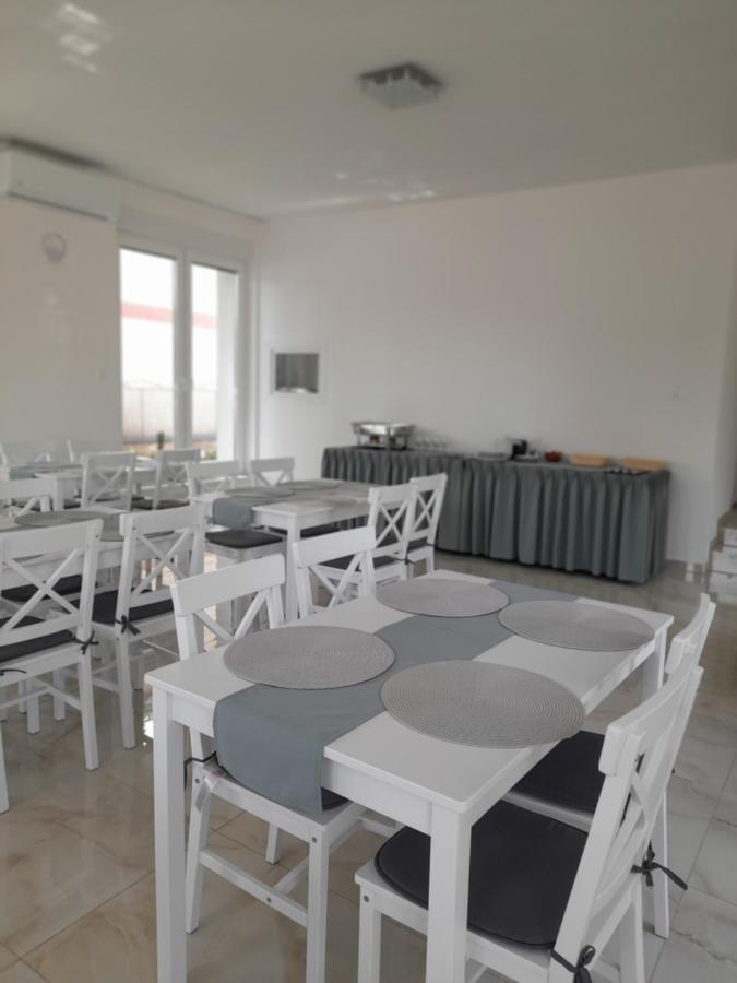 Orion Panzio Bed and Breakfast Hajdúszoboszló Eksteriør billede