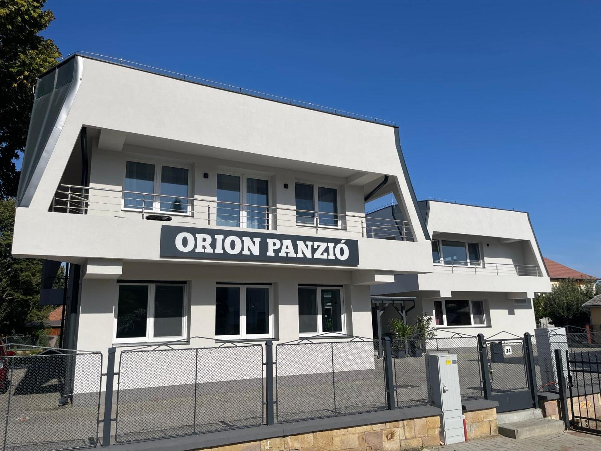 Orion Panzio Bed and Breakfast Hajdúszoboszló Eksteriør billede