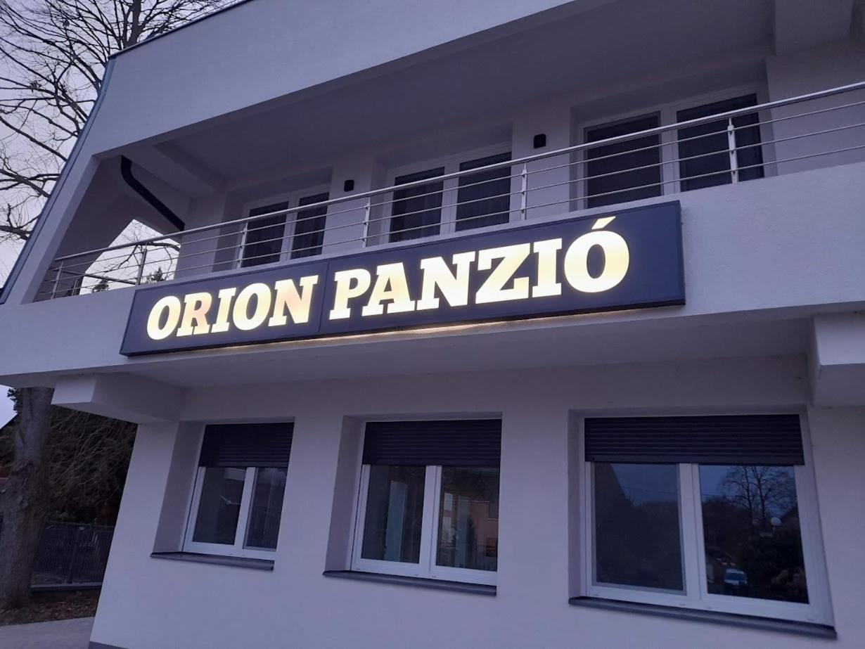 Orion Panzio Bed and Breakfast Hajdúszoboszló Eksteriør billede